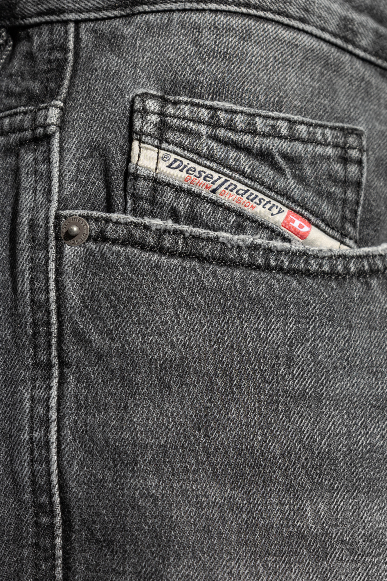 Diesel Jeans '2001 D-MACRO L.30' | Men's Clothing | Vitkac